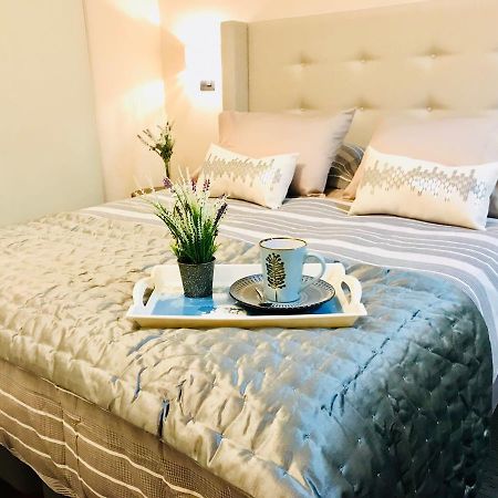 Apartamentos El Golf Las Condes Сантяго Екстериор снимка